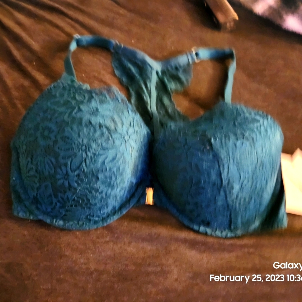 Auden front closure bra 36D